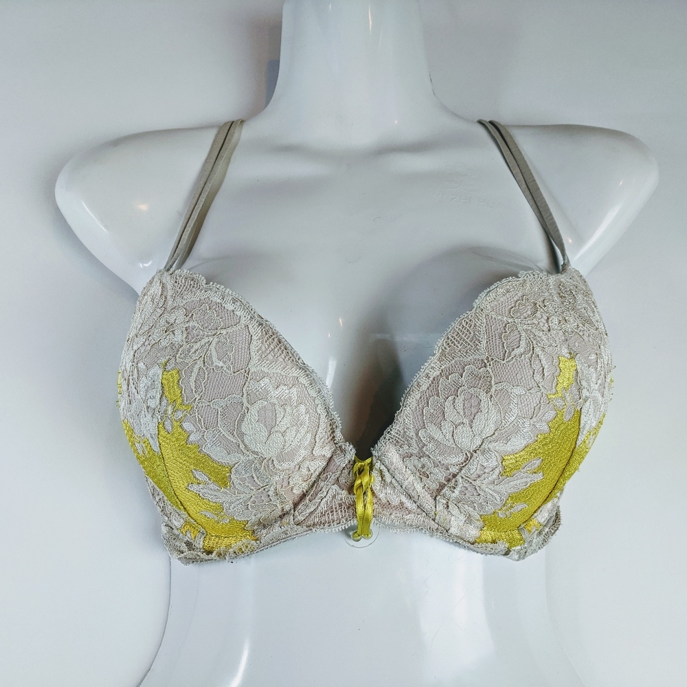 Victoria Secret Push-up Bra Size 36C Underwire
